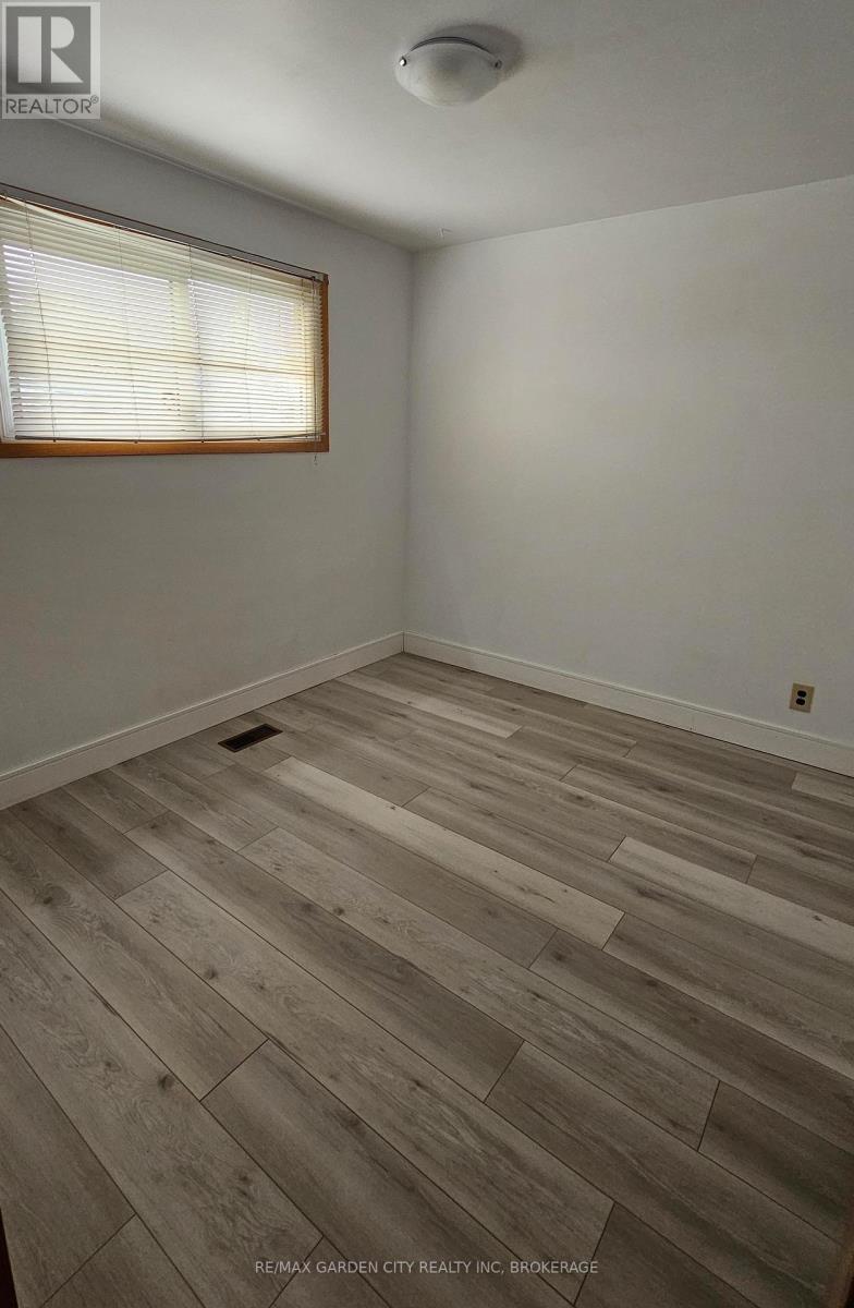 48 Manning Avenue, Hamilton, Ontario  L9A 3E7 - Photo 11 - X13733950