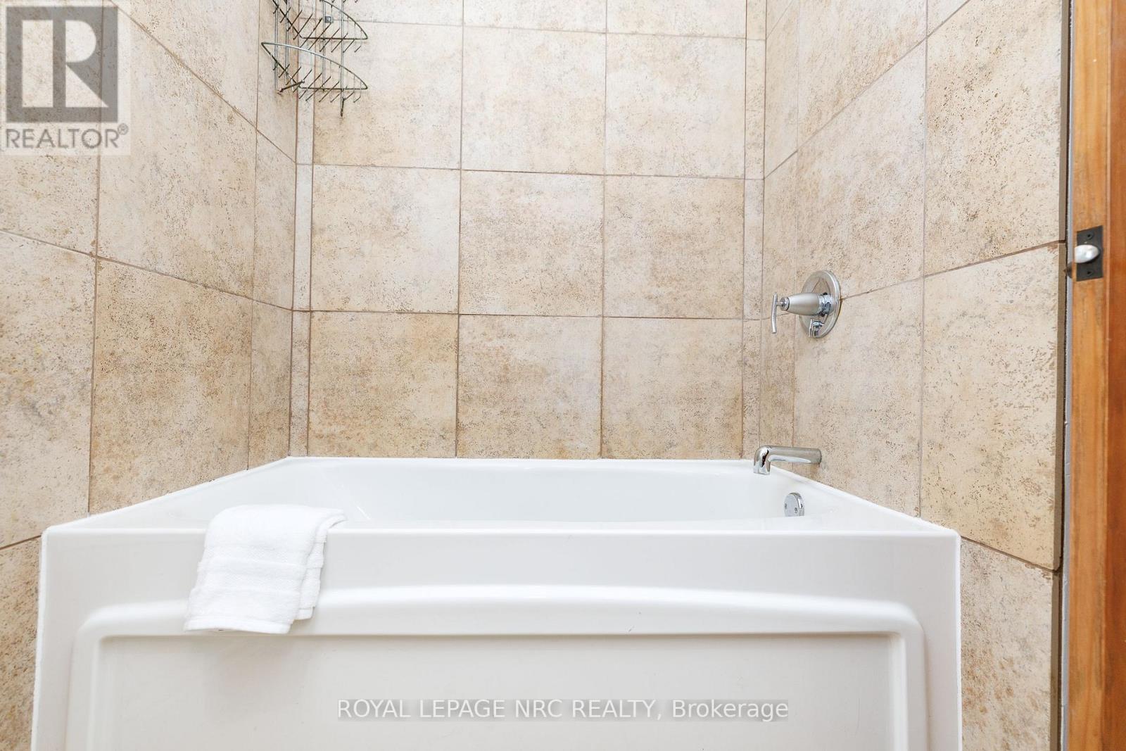 50 Tremont Drive, St. Catharines, Ontario  L2T 4A3 - Photo 29 - X13734788