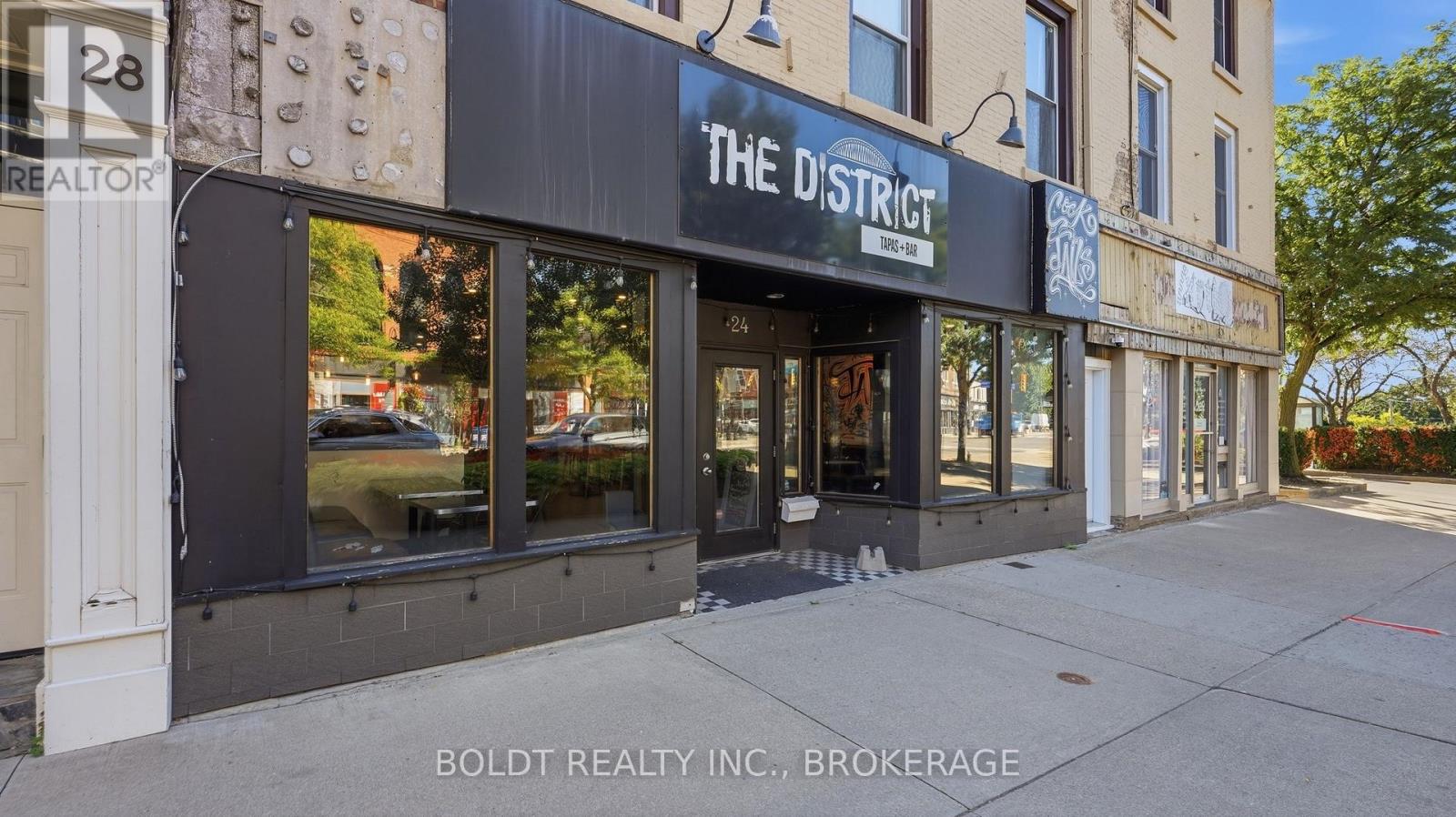 24 St. Paul Street, St. Catharines, Ontario  L2R 3M2 - Photo 4 - X13735106