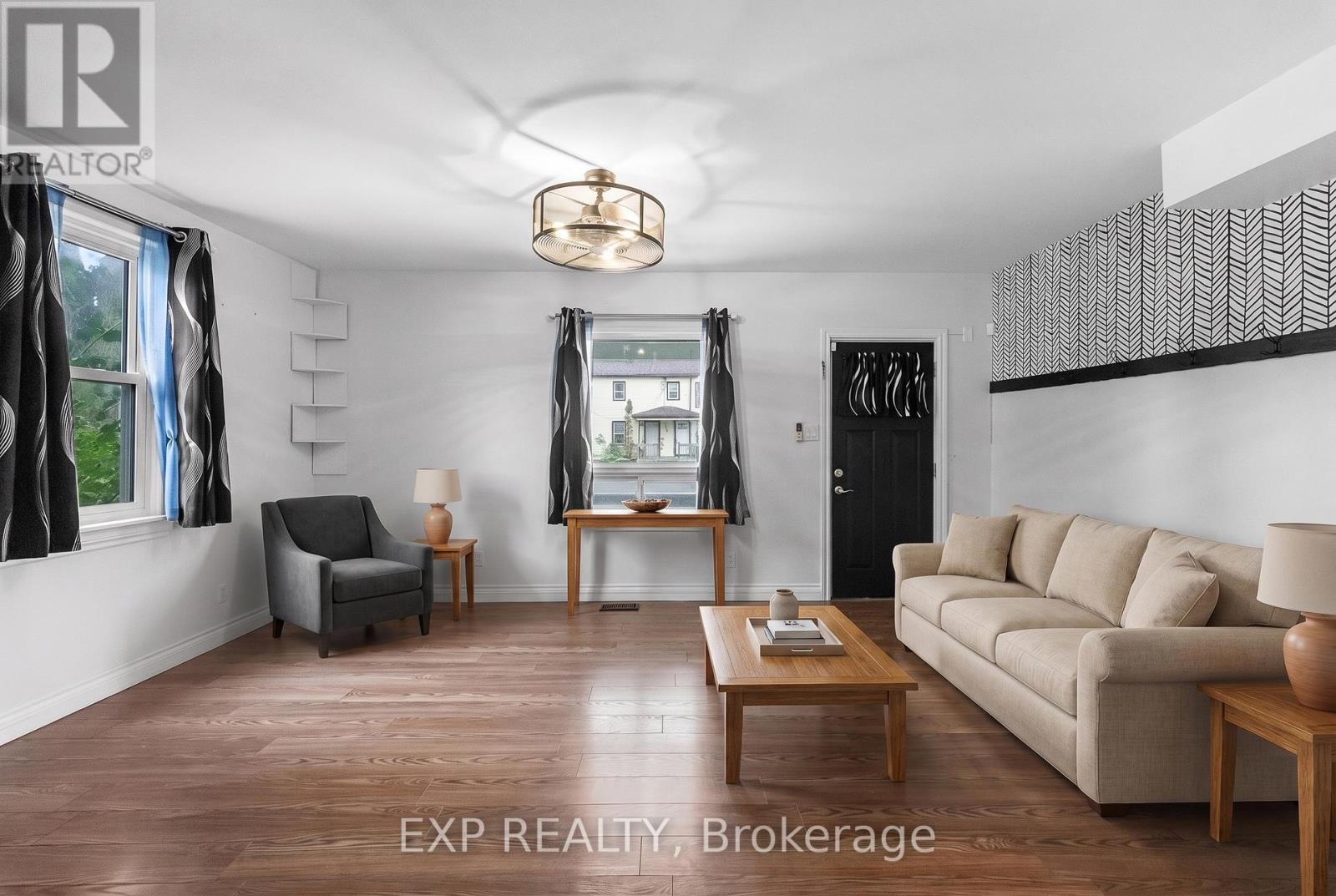 76 Bell Street, Port Colborne, Ontario  L3K 1H6 - Photo 4 - X13736376