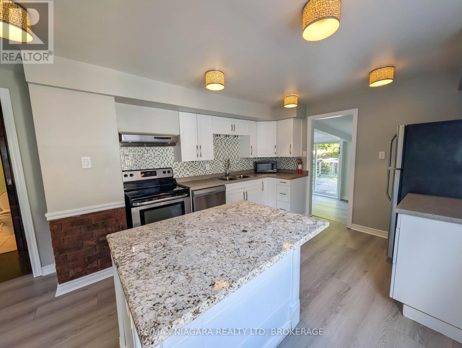 24 Churchill Street, St. Catharines, Ontario  L2S 2P2 - Photo 15 - X13736528
