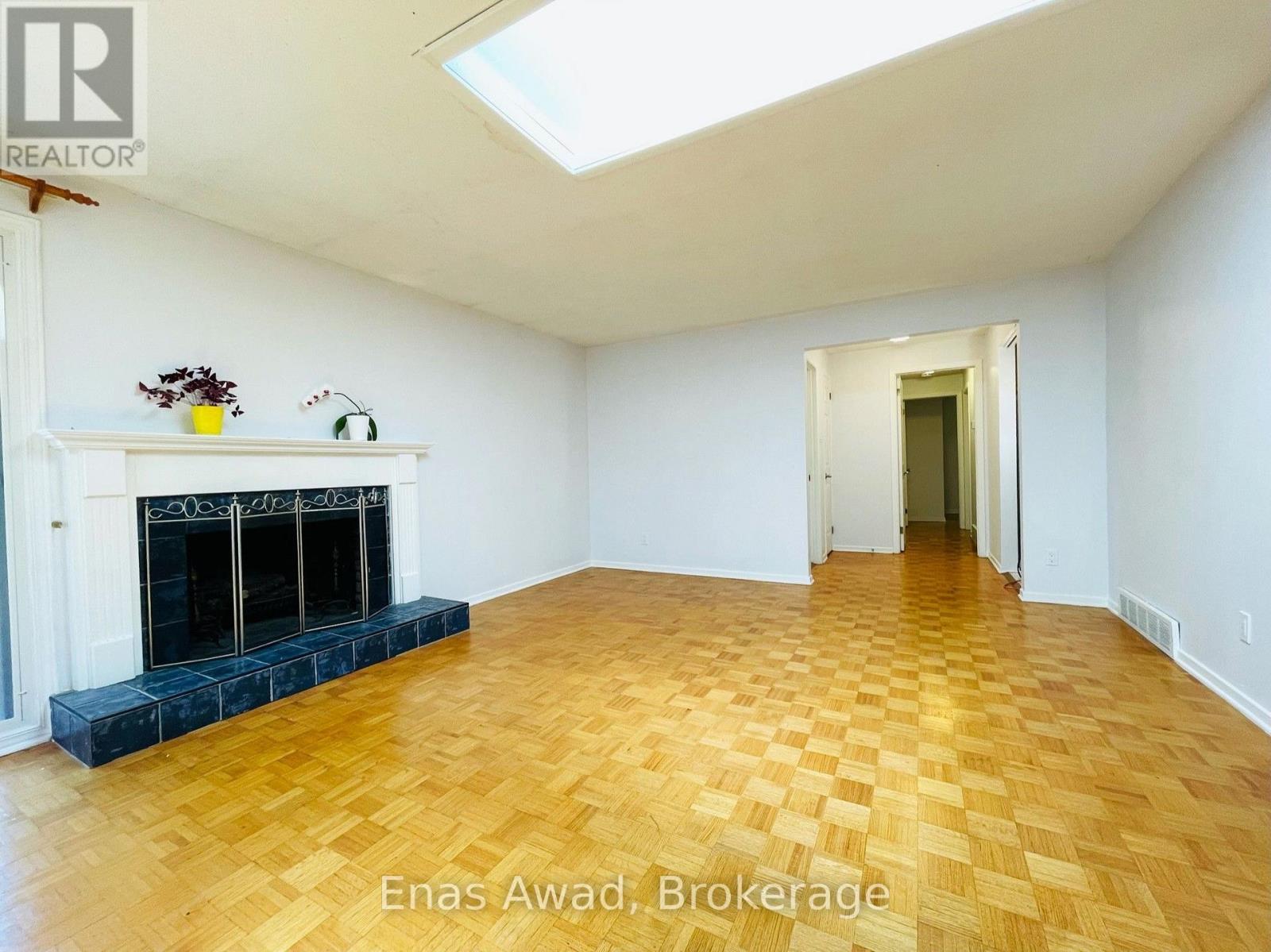 2026 Kings Grove Crescent, Ottawa, Ontario  K1J 7Z1 - Photo 2 - X13738024