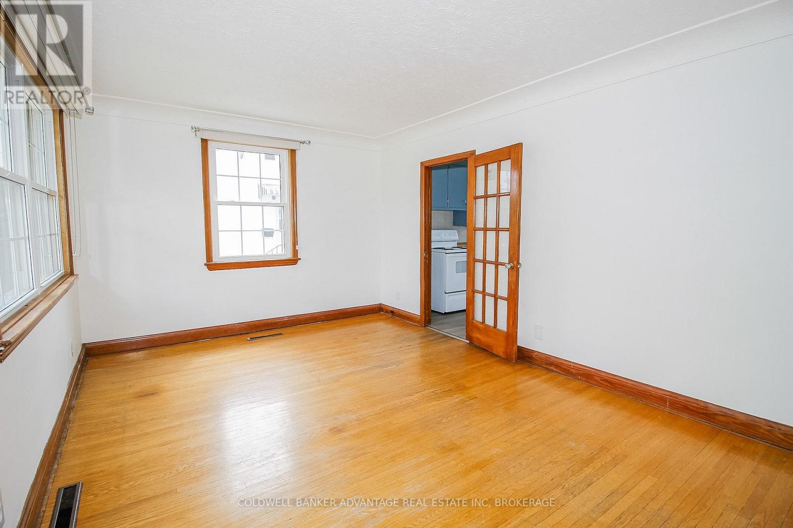 28 Marshall Avenue, Welland, Ontario  L3C 2N2 - Photo 6 - X13738298