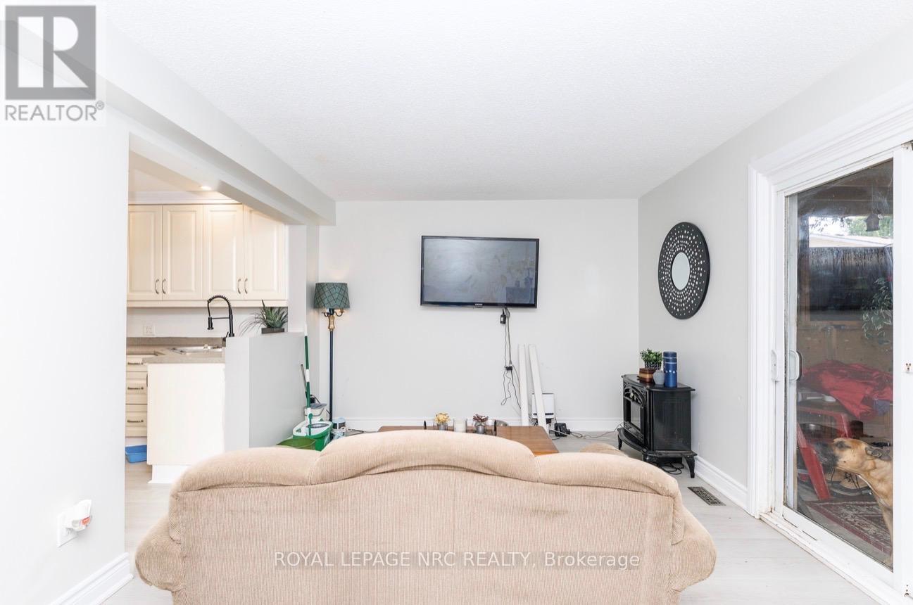 6562 Harmony Avenue, Niagara Falls, Ontario  L2H 1Z4 - Photo 7 - X13738664