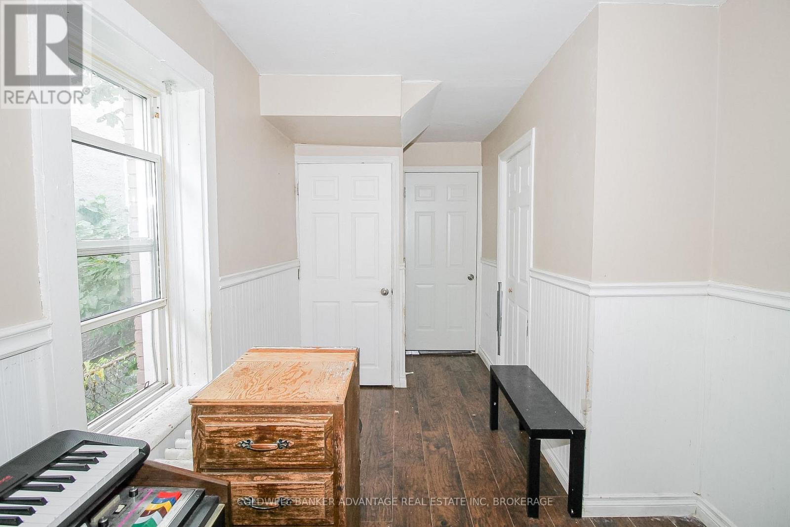305 Burgar Street, Welland, Ontario  L3B 2T5 - Photo 3 - X13738778