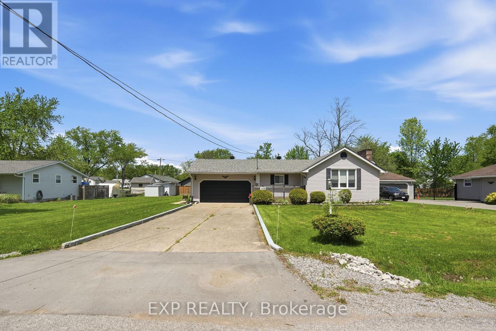 3132 Evadere Avenue, Fort Erie, Ontario  L0S 1N0 - Photo 2 - X13740420