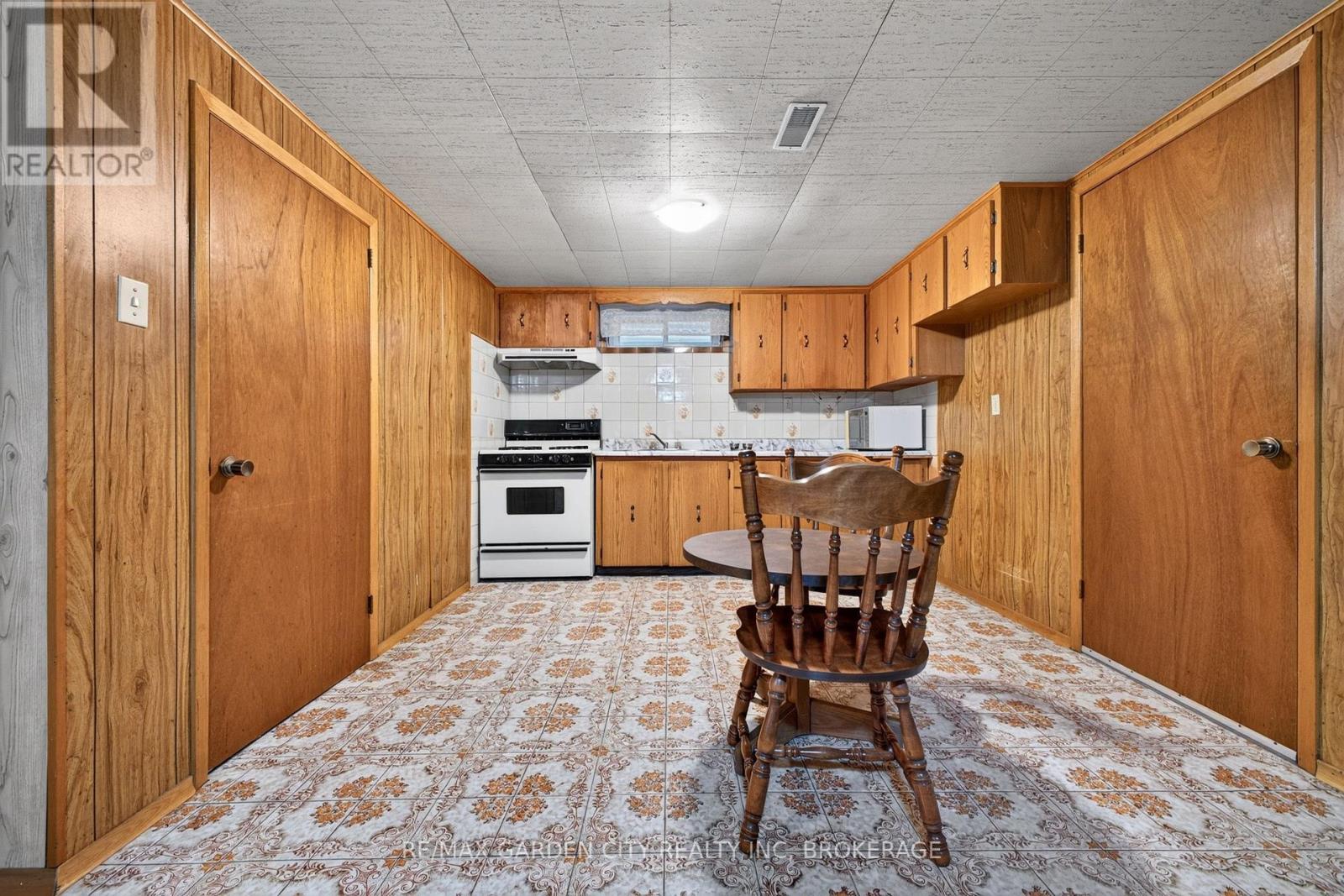 145 Adis Avenue, Hamilton, Ontario  L9C 6T9 - Photo 37 - X13742098