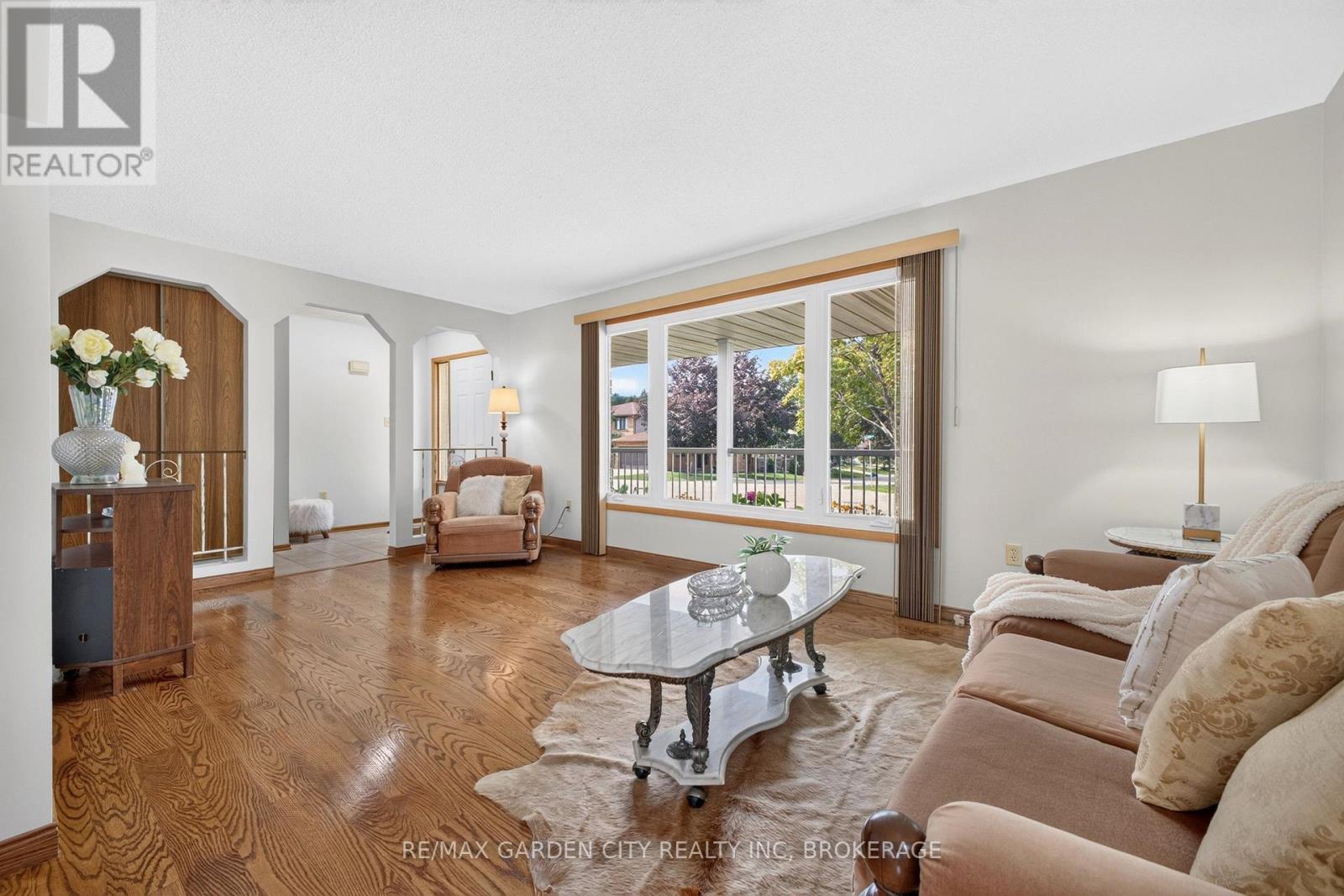 145 Adis Avenue, Hamilton, Ontario  L9C 6T9 - Photo 8 - X13742098