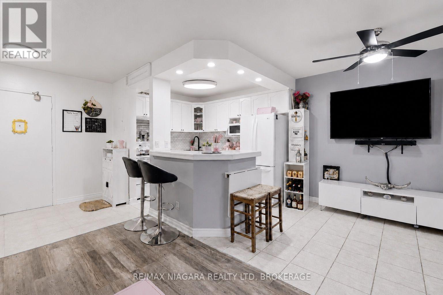 308 - 264 Oakdale Avenue, St. Catharines, Ontario  L2P 2K4 - Photo 4 - X13743472