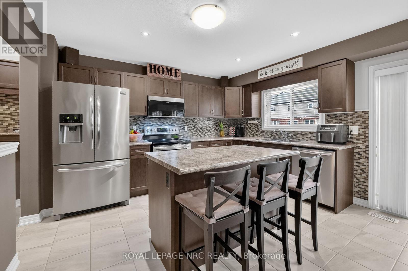 7794 Clendenning Street, Niagara Falls, Ontario  L2G 0H2 - Photo 10 - X13743986