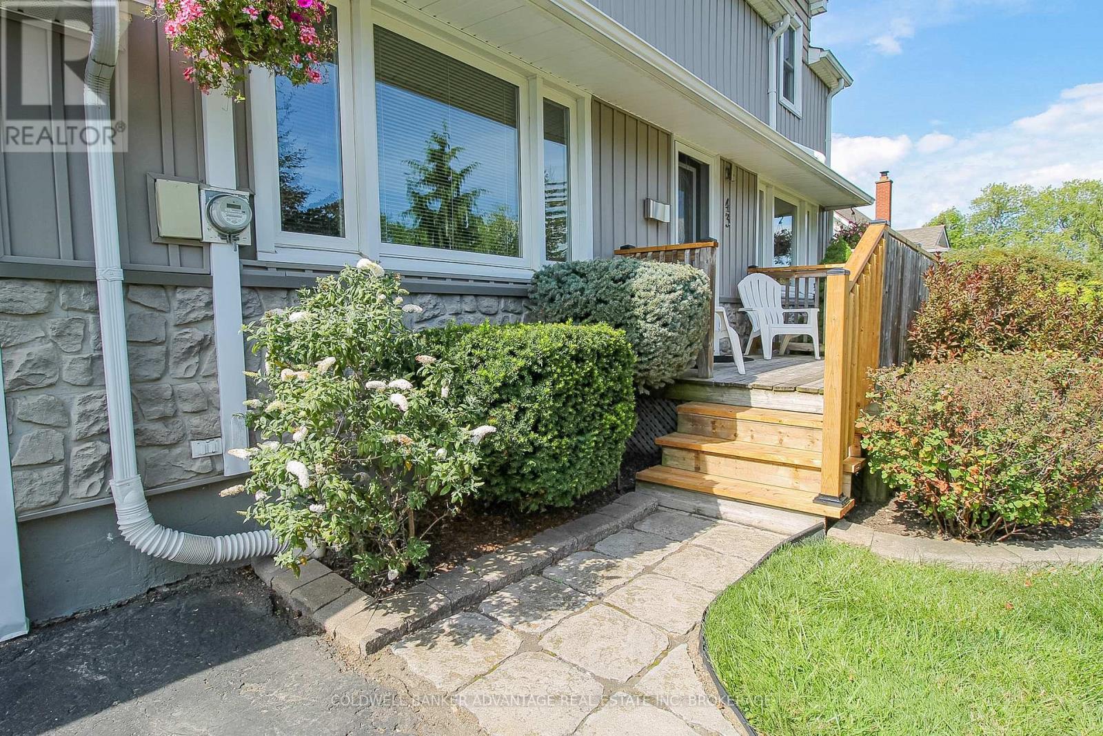 43 Gram Avenue, Welland, Ontario  L3C 1H5 - Photo 3 - X13744100