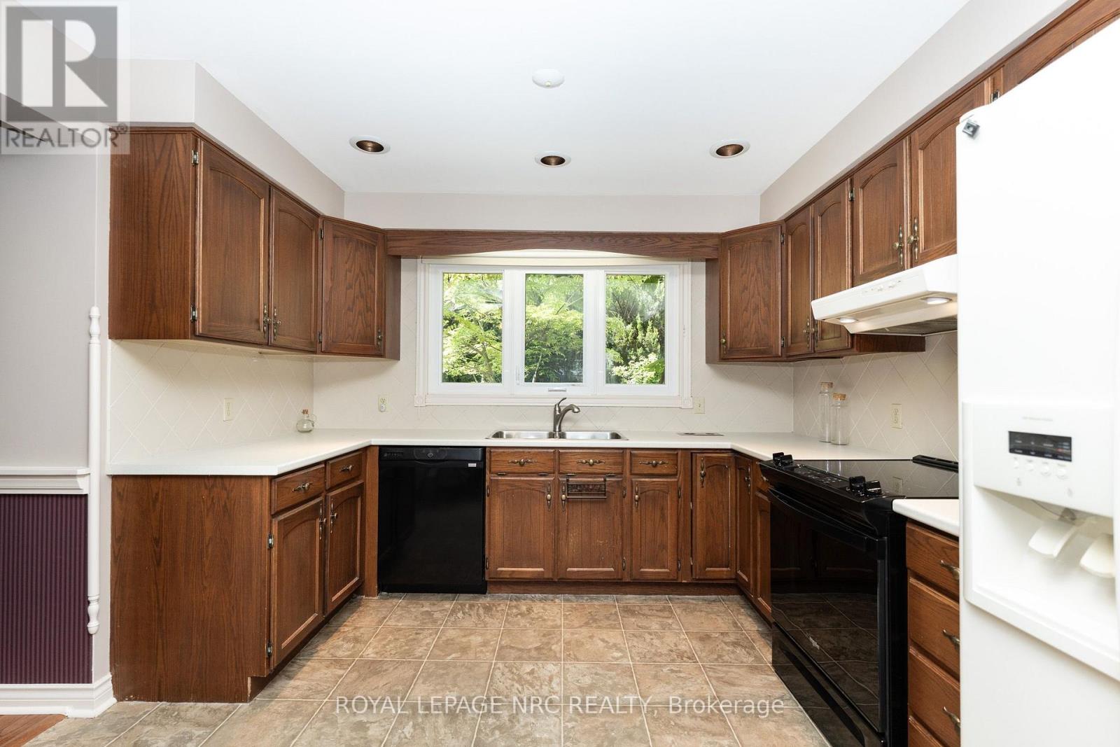 35 Garrison Village Drive, Niagara-On-The-Lake, Ontario  L0S 1J0 - Photo 32 - X13744348