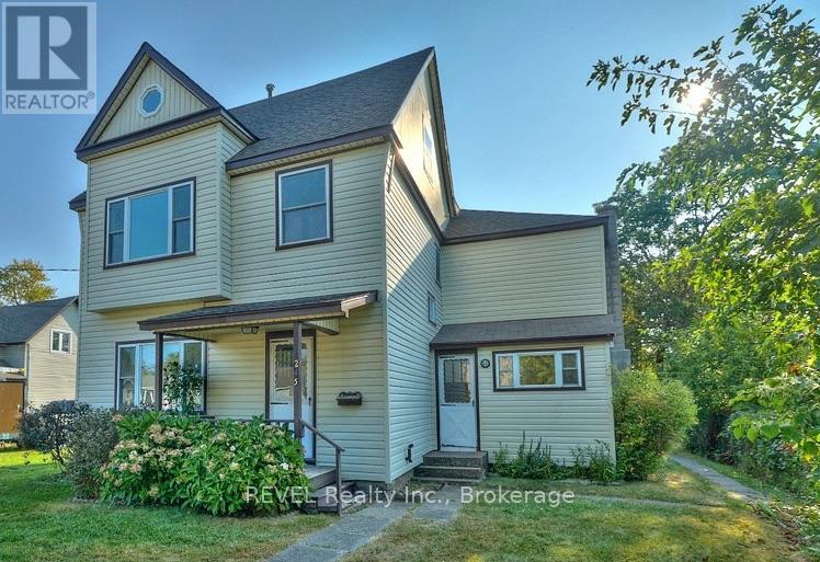 245 Stanton Street, Fort Erie, Ontario  L2A 3N8 - Photo 2 - X13744480