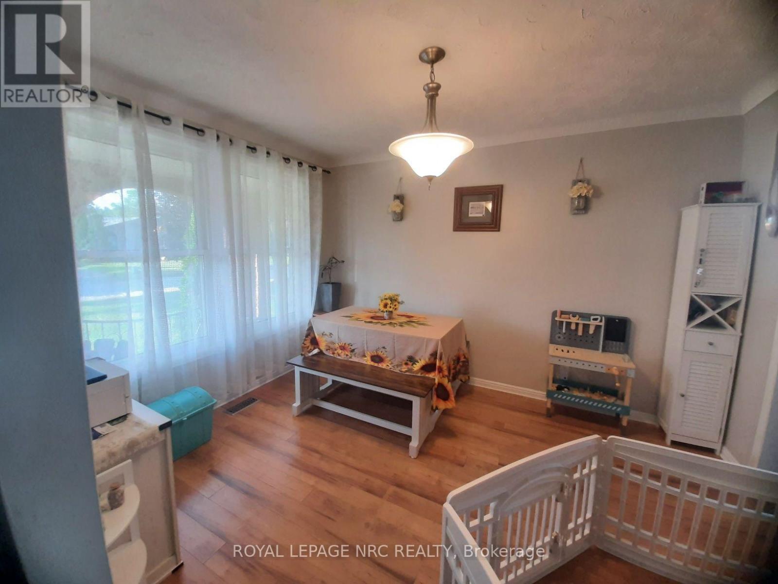 7345 Mountjoy Court, Niagara Falls, Ontario  L2J 3T1 - Photo 9 - X13744512