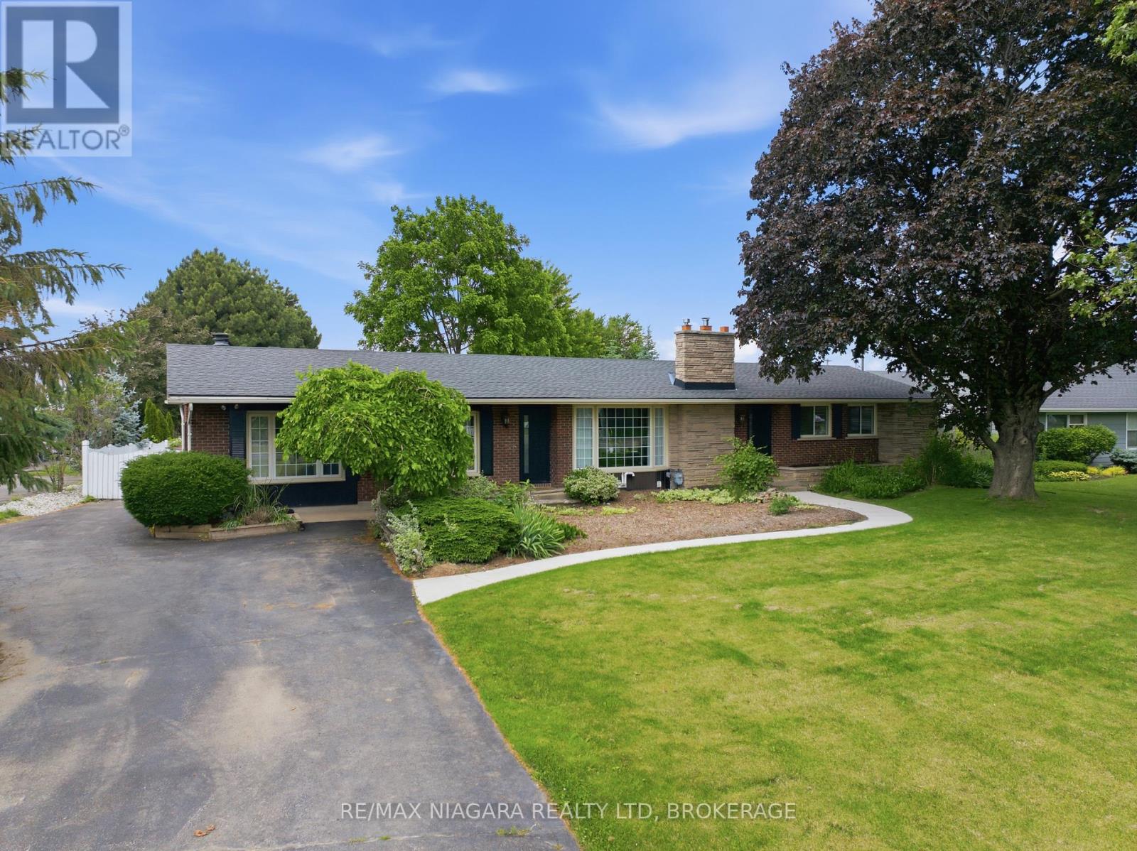 1042 LAKESHORE ROAD W, St. Catharines, Ontario