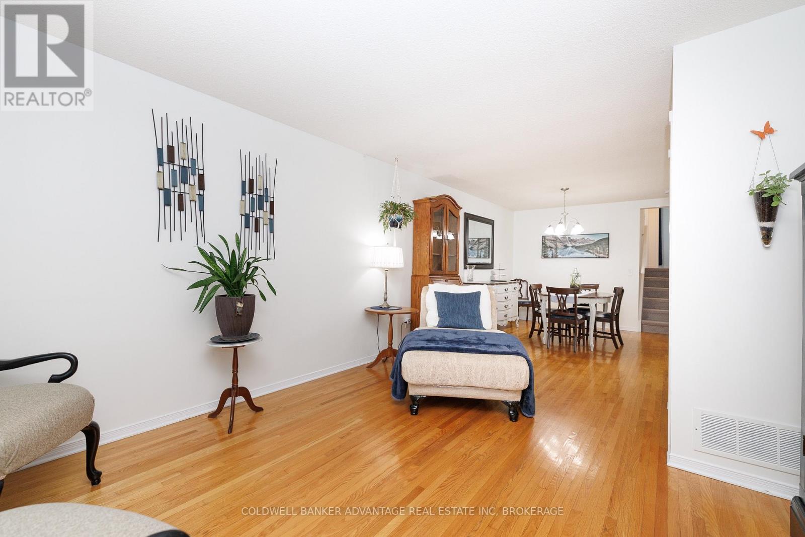 11 Woodland Drive, Welland, Ontario  L3C 7C9 - Photo 4 - X13744810
