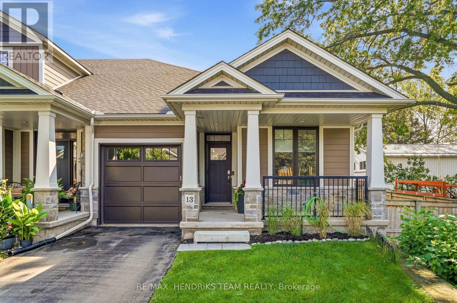 13 TURBINIA COURT, Grimsby, Ontario