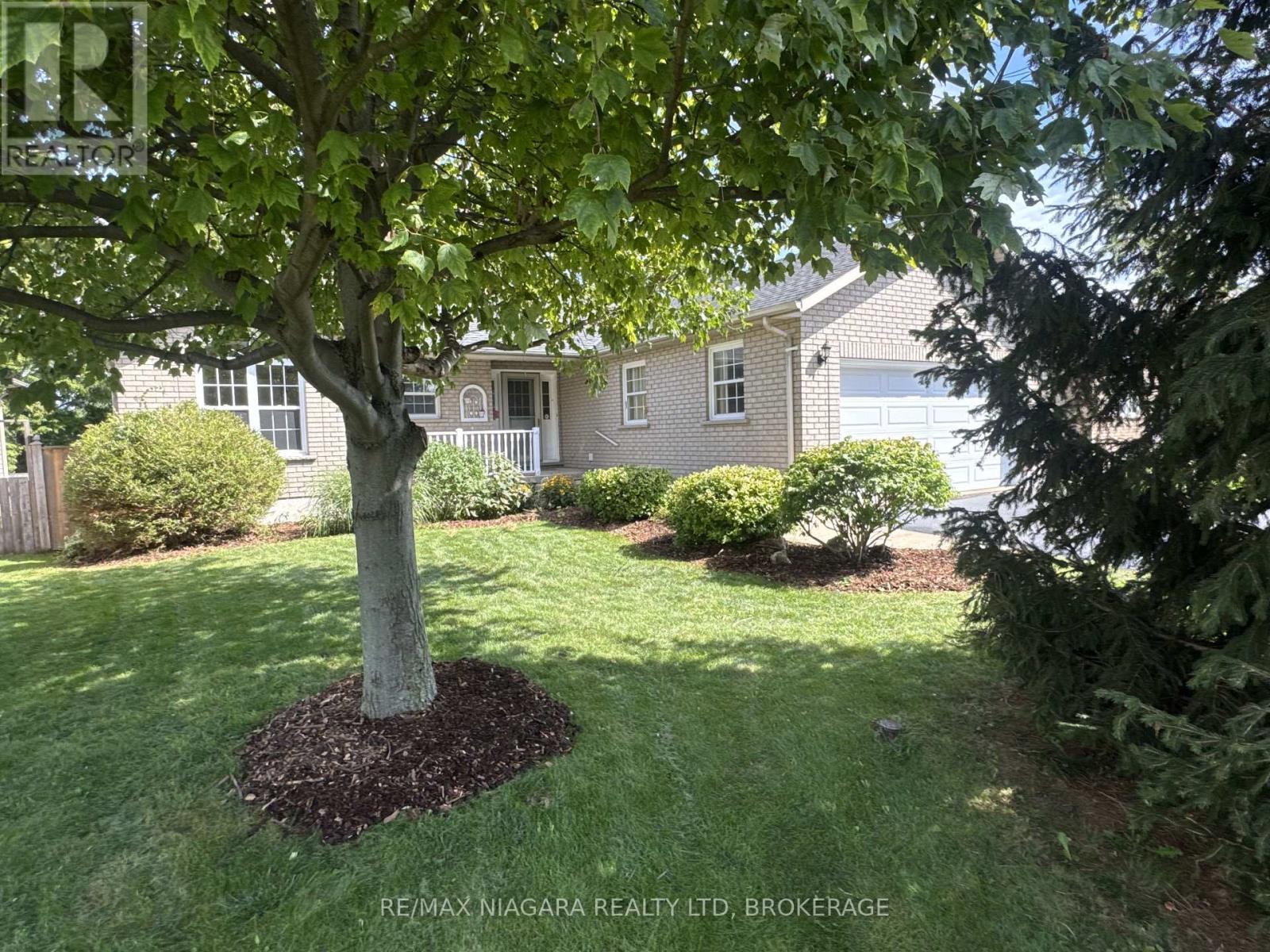 72 Ridge Road S, Fort Erie, Ontario  L0S 1B0 - Photo 2 - X13745666