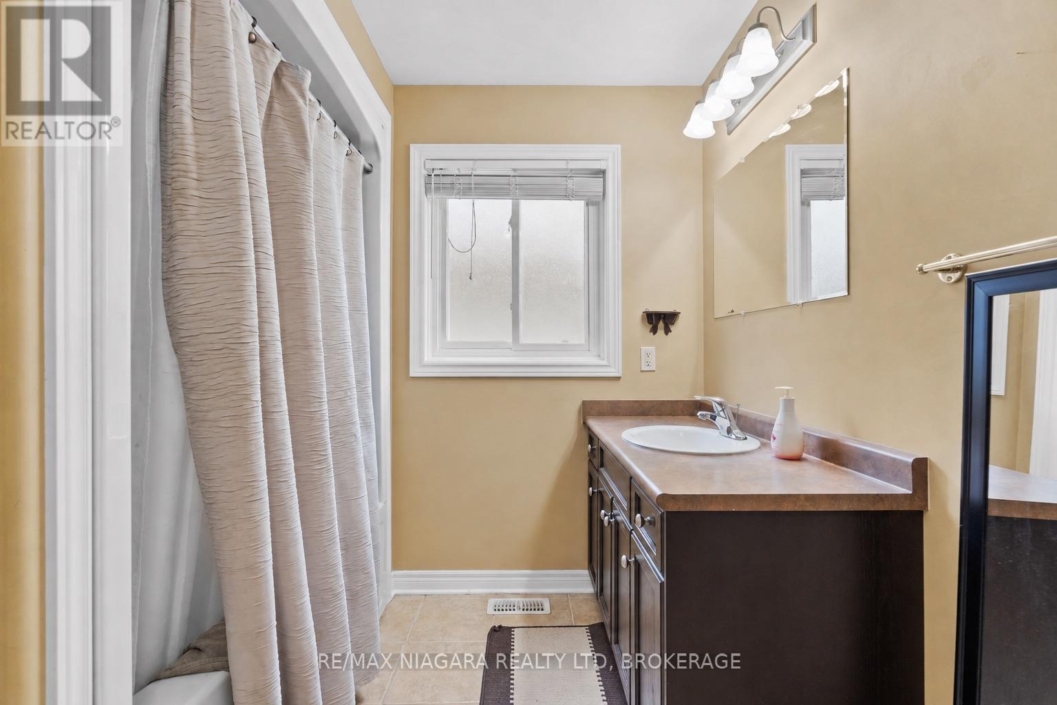 230 Wellbrook Avenue, Welland, Ontario  L3C 7M9 - Photo 15 - X13746156