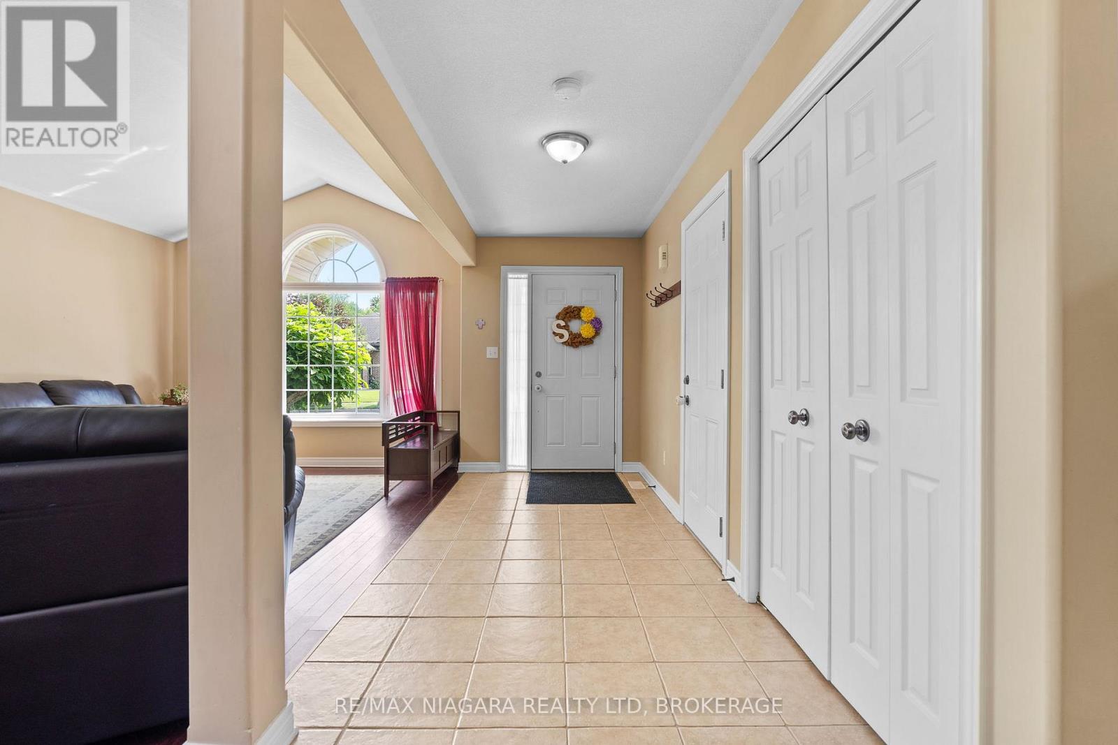 230 Wellbrook Avenue, Welland, Ontario  L3C 7M9 - Photo 3 - X13746156
