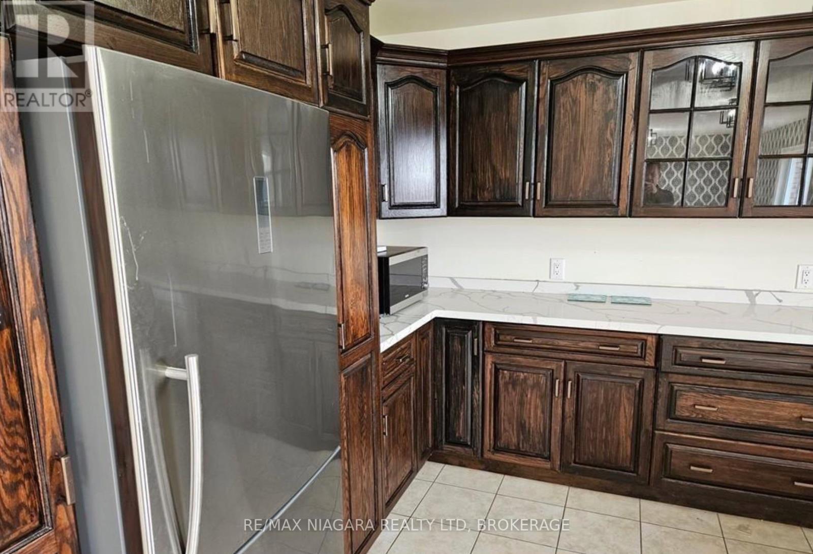 Upper - 1010 Foss Road, Pelham, Ontario  L0S 1C0 - Photo 17 - X13746586