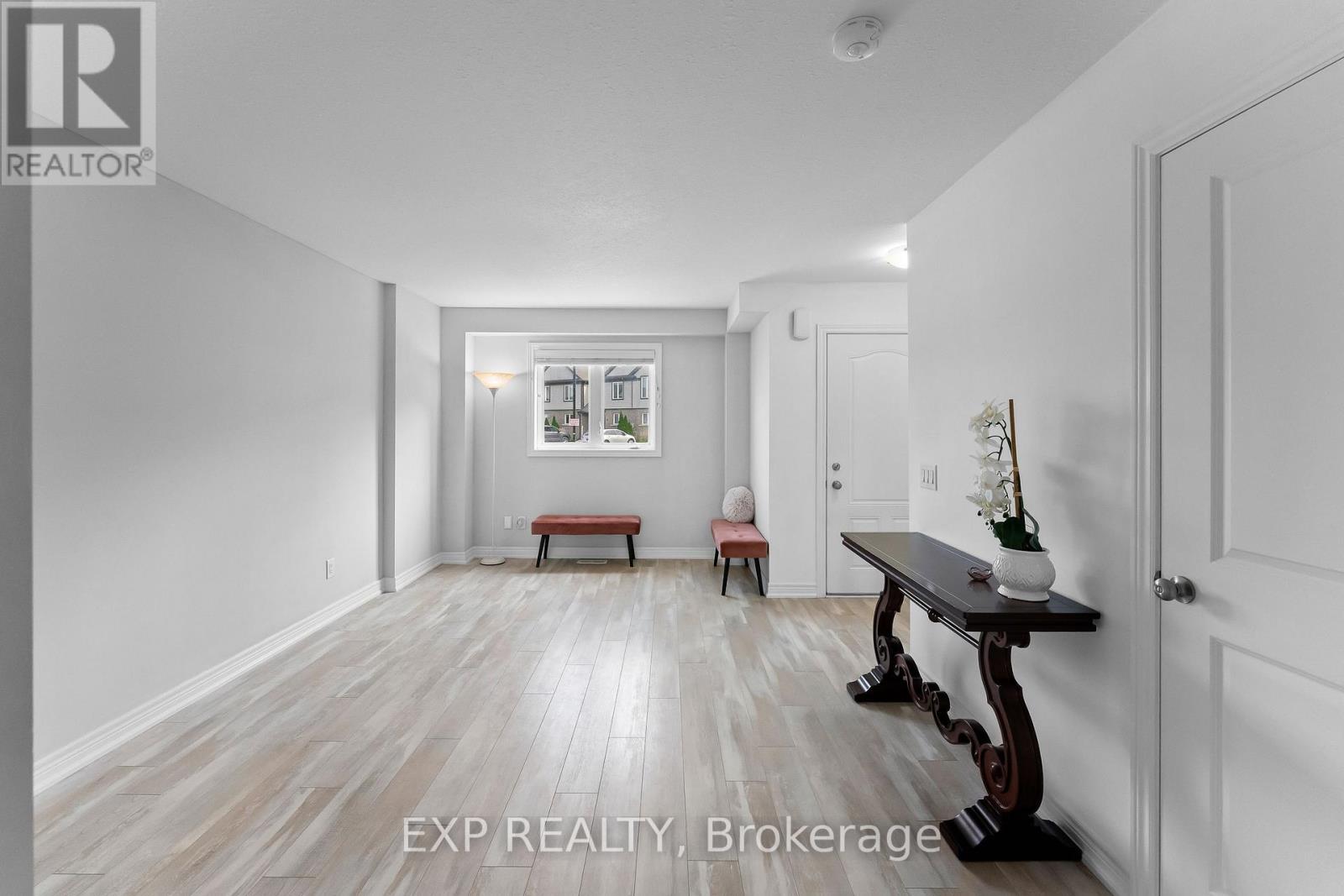 86 - 7768 Ascot Circle, Niagara Falls, Ontario  L2H 3P9 - Photo 6 - X13748588