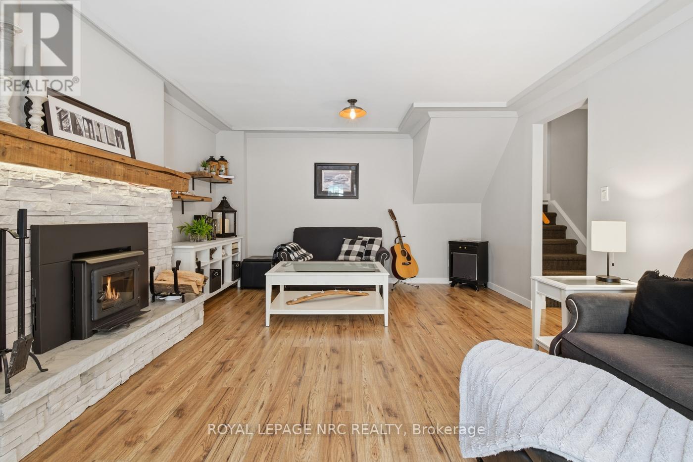 37 Spruceside Crescent, Pelham, Ontario  L3E 0G1 - Photo 18 - X13749364