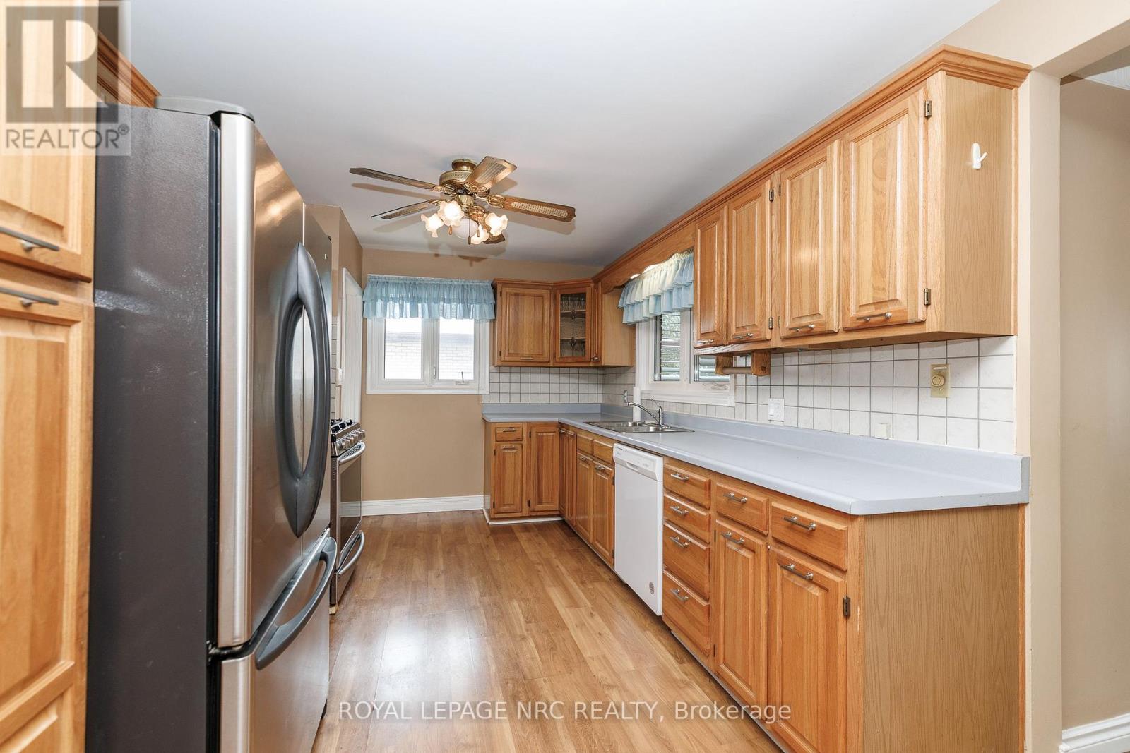 15 Memorial Park Drive, Welland, Ontario  L3B 1A5 - Photo 15 - X13749936