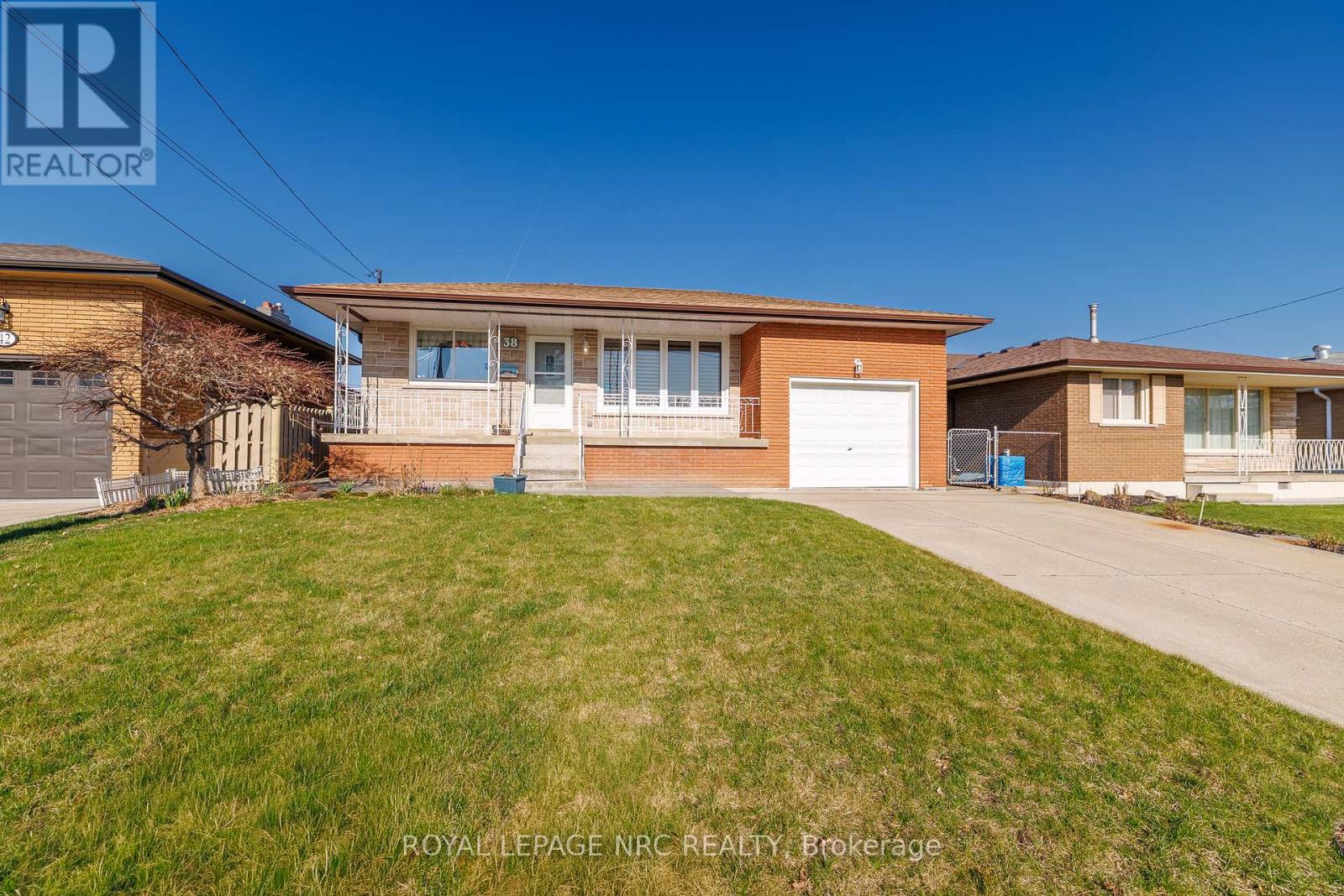 38 RIVERCREST ROAD, Hamilton, Ontario