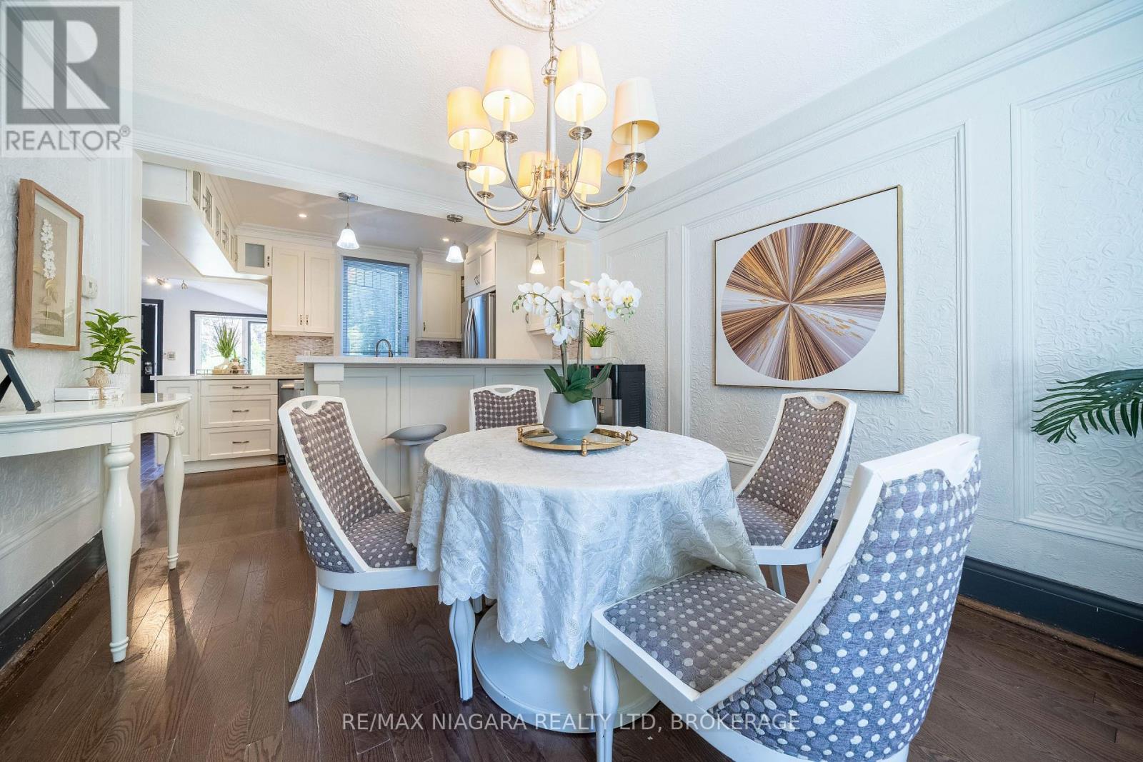38 Yonge Boulevard, Toronto, Ontario  M5M 3G5 - Photo 15 - C13750476