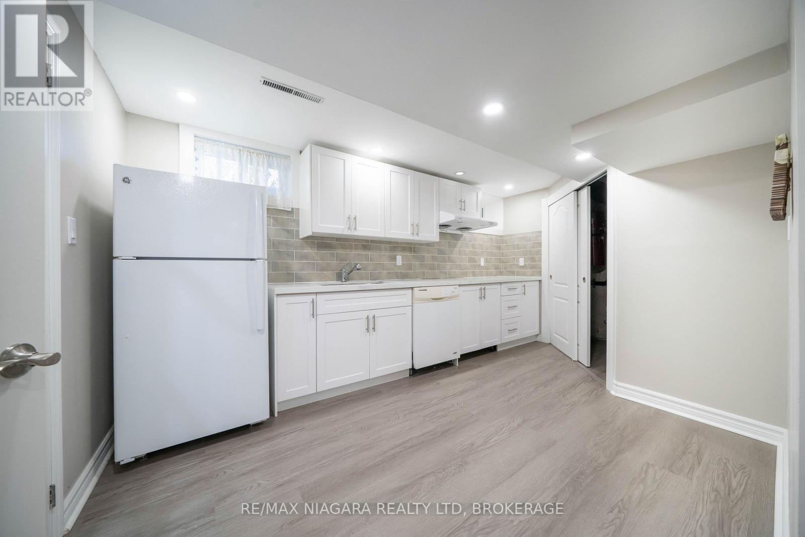 8 Fernwood Terrace, St. Catharines, Ontario  L2T 3W5 - Photo 31 - X13750490