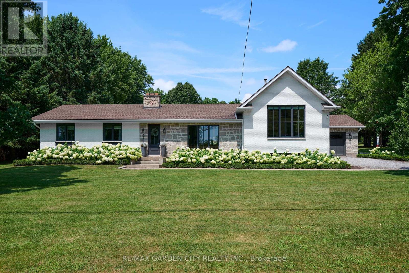 377 CANBORO ROAD, Pelham, Ontario