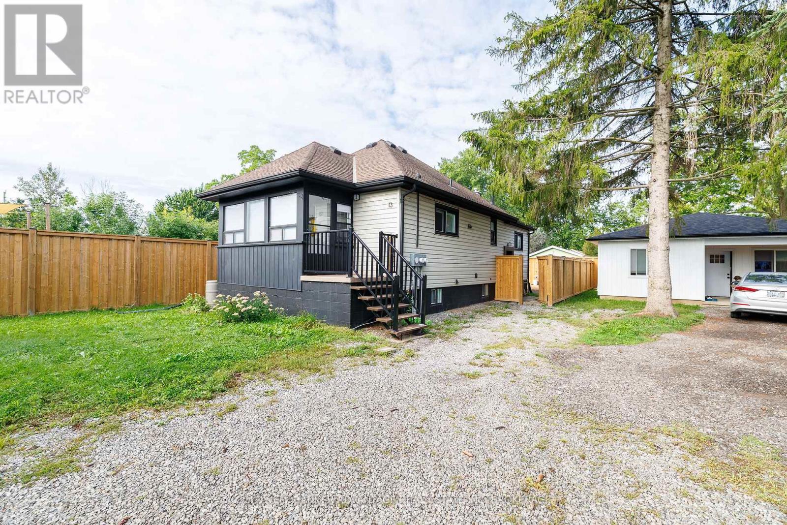 13 DUNCAN STREET W, Welland, Ontario