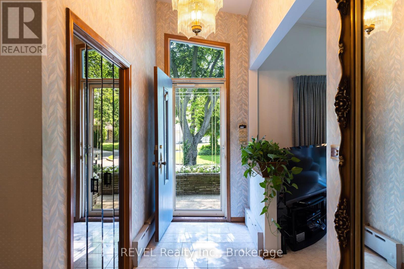 7 Glenayr Place, St. Catharines, Ontario  L2T 2A2 - Photo 10 - X13751848
