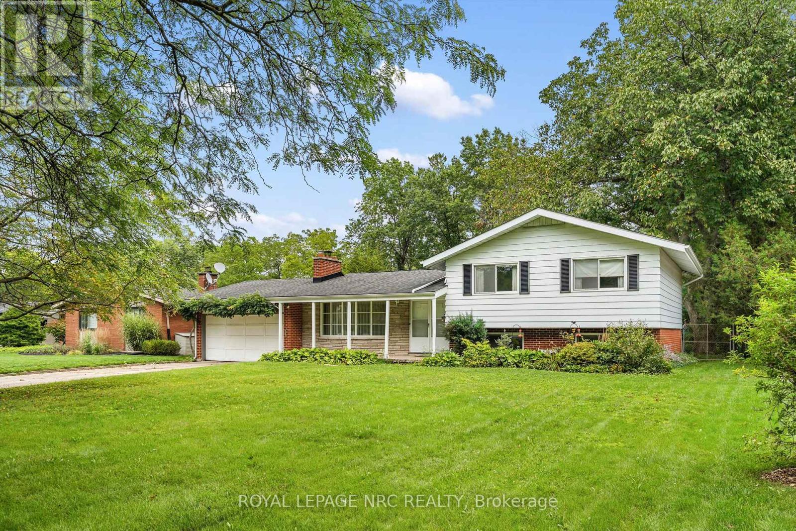 21 Parklane Crescent, St. Catharines, Ontario  L2T 3T9 - Photo 2 - X13752390