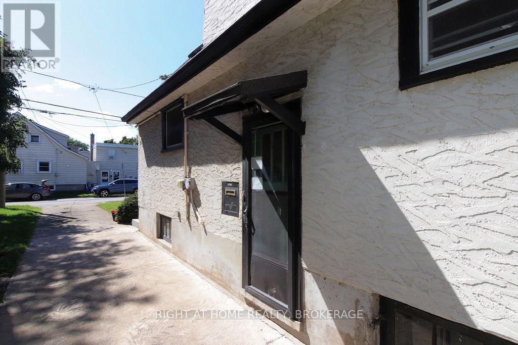 31 Stuart Avenue, St. Catharines, Ontario  L2R 1M8 - Photo 10 - X13752872