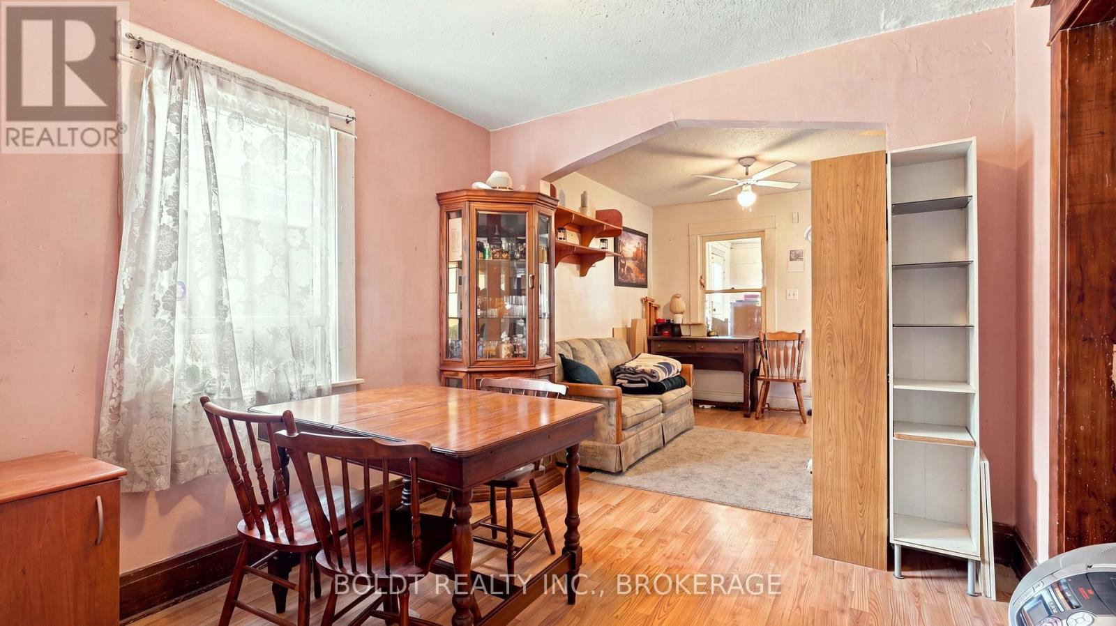53 Carlton Street, St. Catharines, Ontario  L2R 1P7 - Photo 7 - X13753134