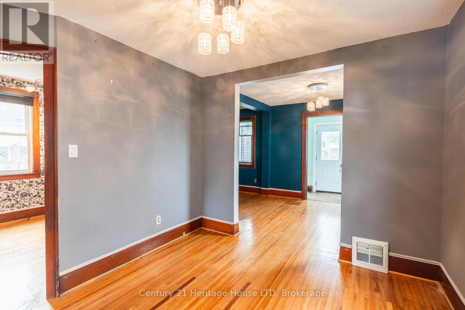 19 Santone Avenue, Welland, Ontario  L3C 2J5 - Photo 14 - X13753368