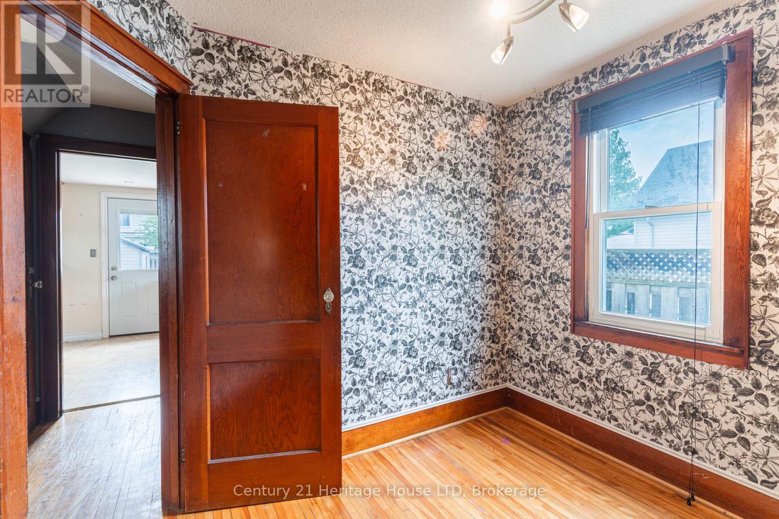 19 Santone Avenue, Welland, Ontario  L3C 2J5 - Photo 16 - X13753368
