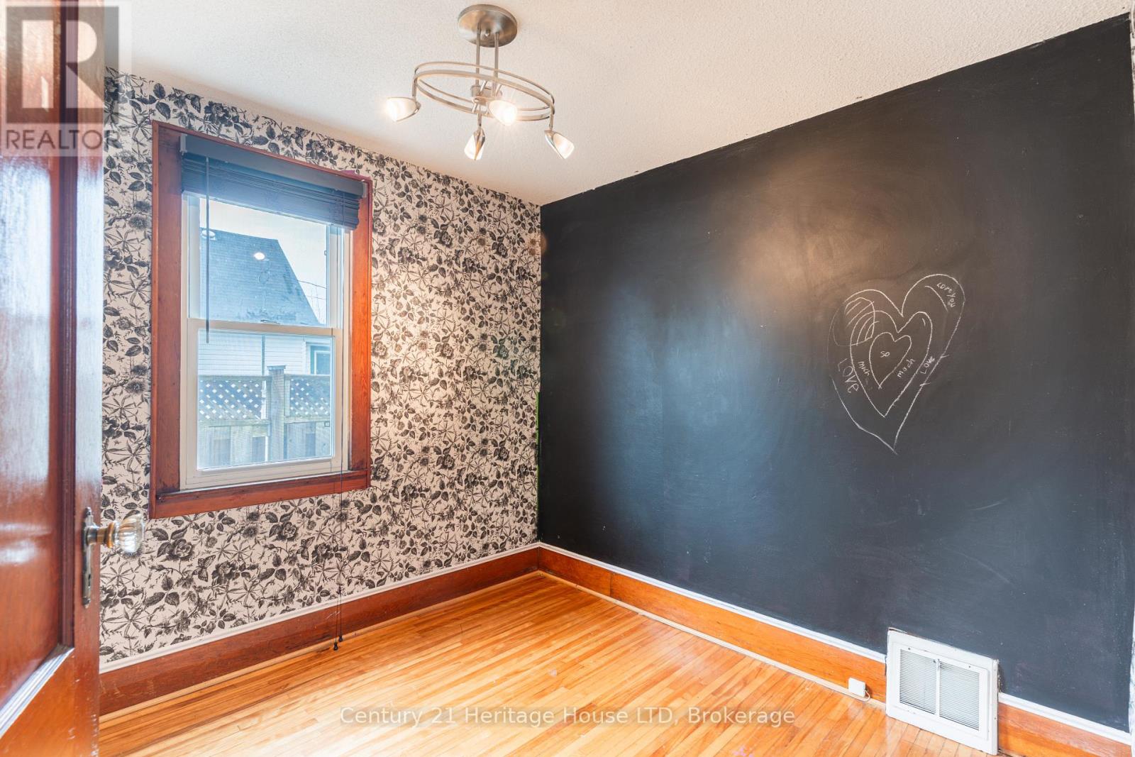 19 Santone Avenue, Welland, Ontario  L3C 2J5 - Photo 17 - X13753368