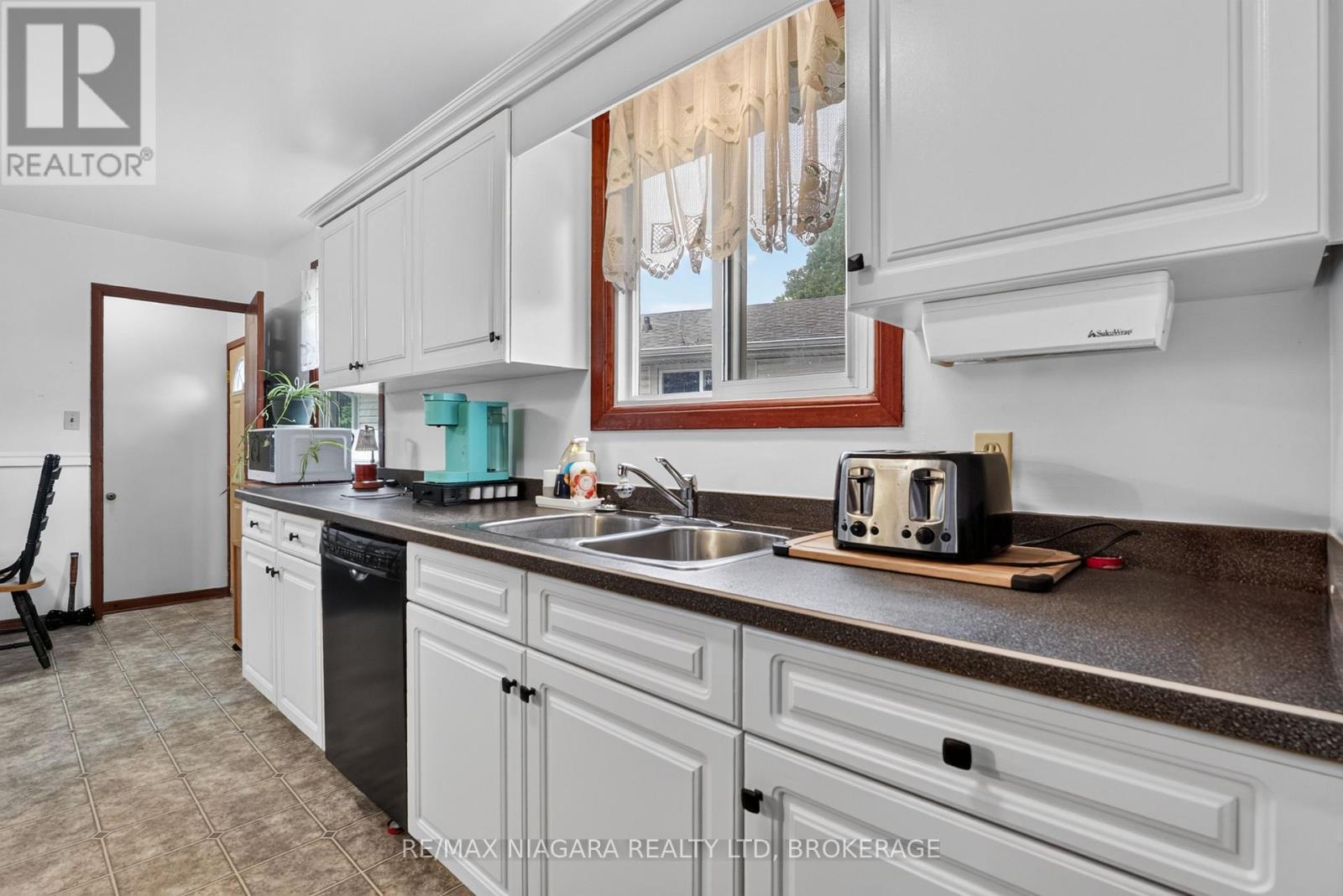 6231 Johnson Drive, Niagara Falls, Ontario  L2J 3J6 - Photo 6 - X13754192