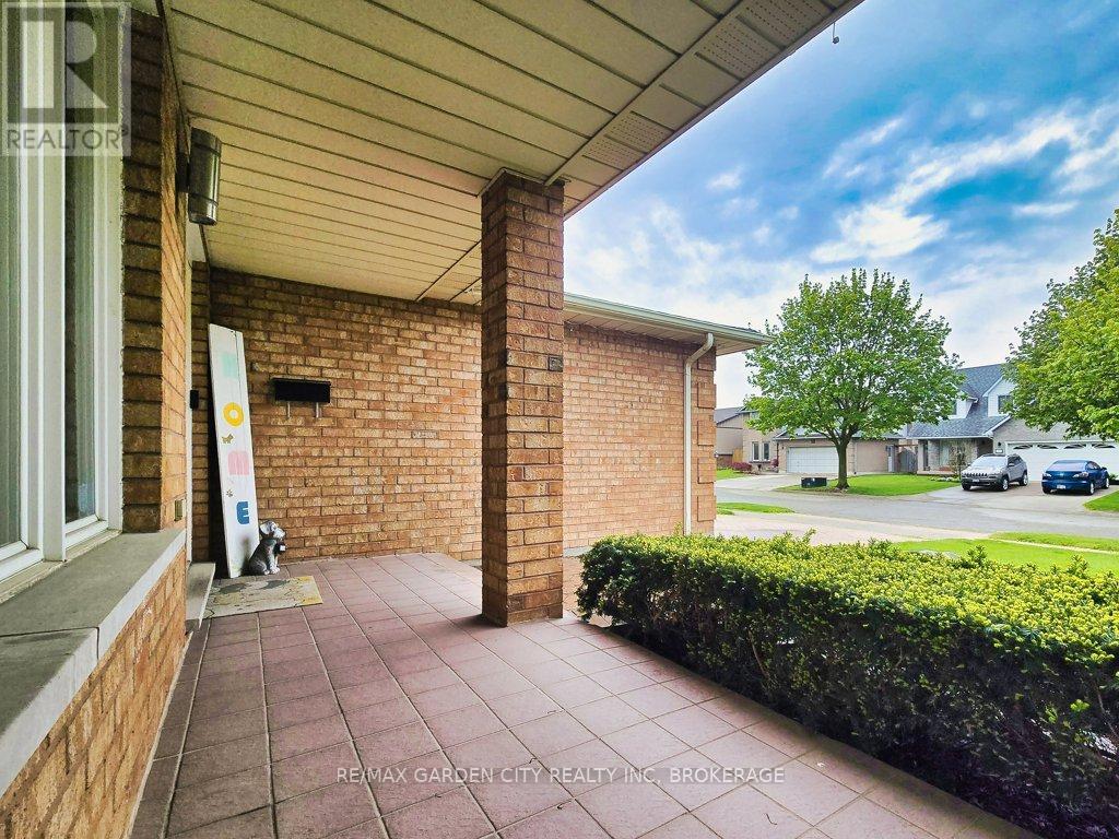 20 Consiglia Drive, St. Catharines, Ontario  L2S 3M8 - Photo 4 - X13755044