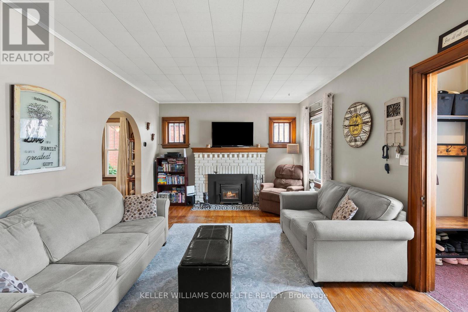 55 Wintemute Street, Fort Erie, Ontario  L2A 2N9 - Photo 3 - X13756292