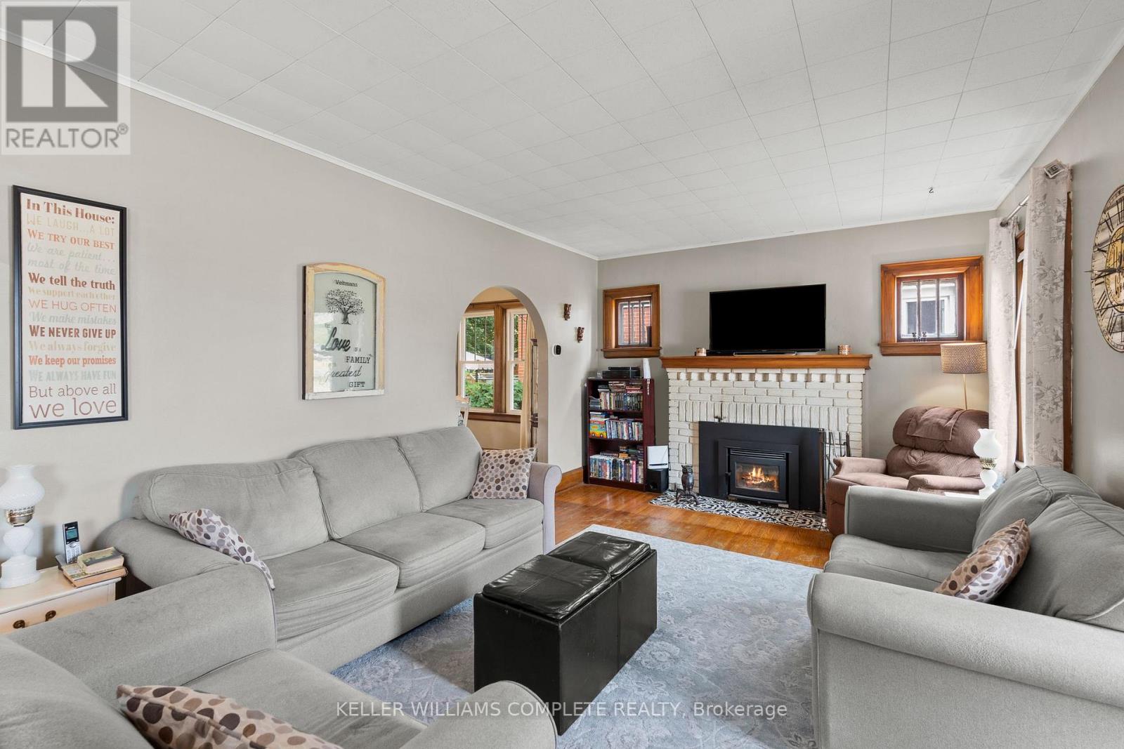 55 Wintemute Street, Fort Erie, Ontario  L2A 2N9 - Photo 4 - X13756292