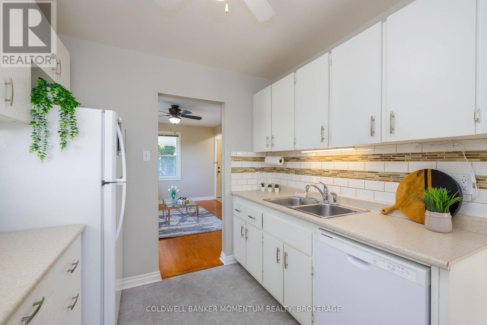 13 Princess Street, St. Catharines, Ontario  L2P 2P8 - Photo 5 - X13757154