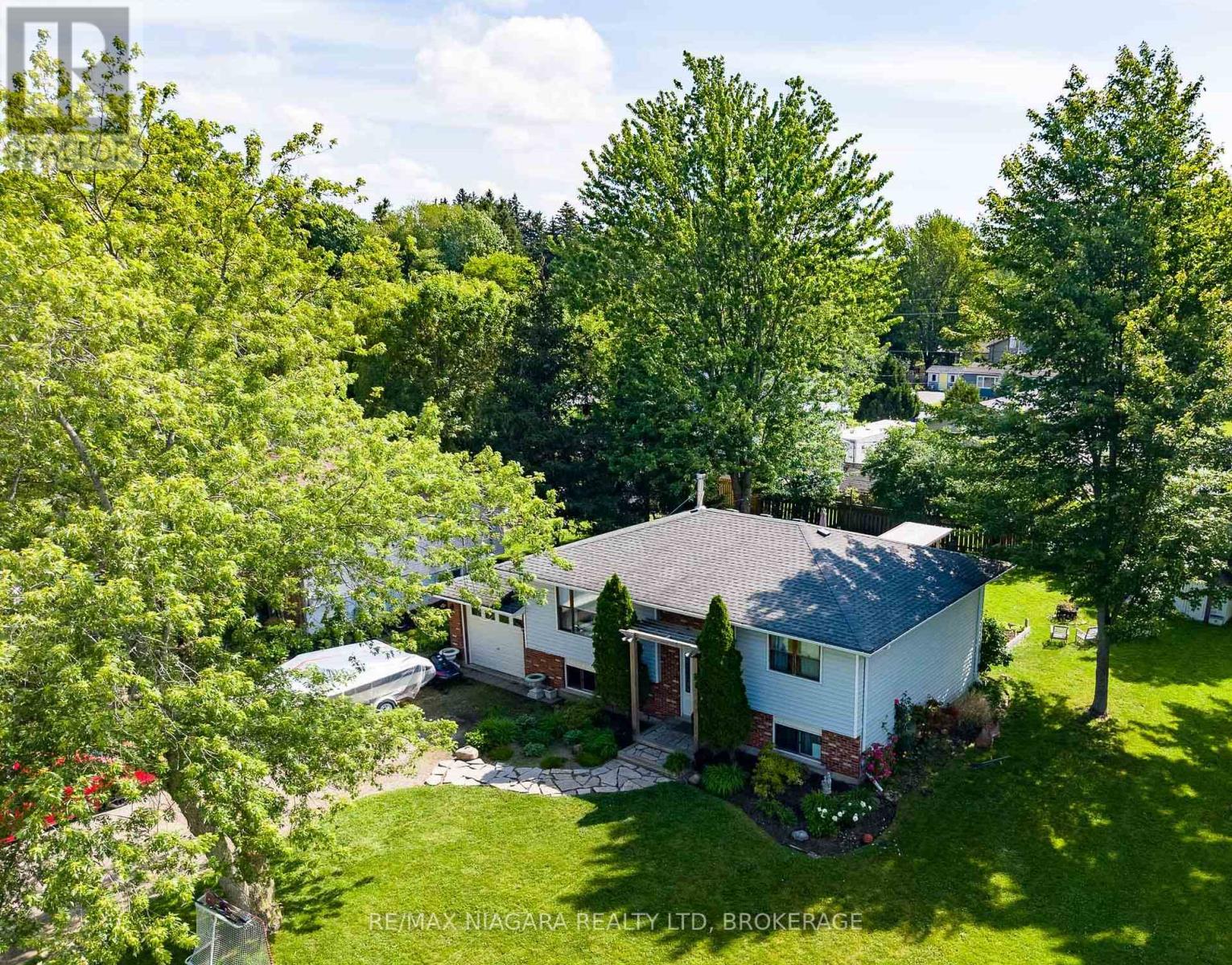 88 Pleasant Avenue N, Fort Erie, Ontario  L0S 1N0 - Photo 2 - X13758384