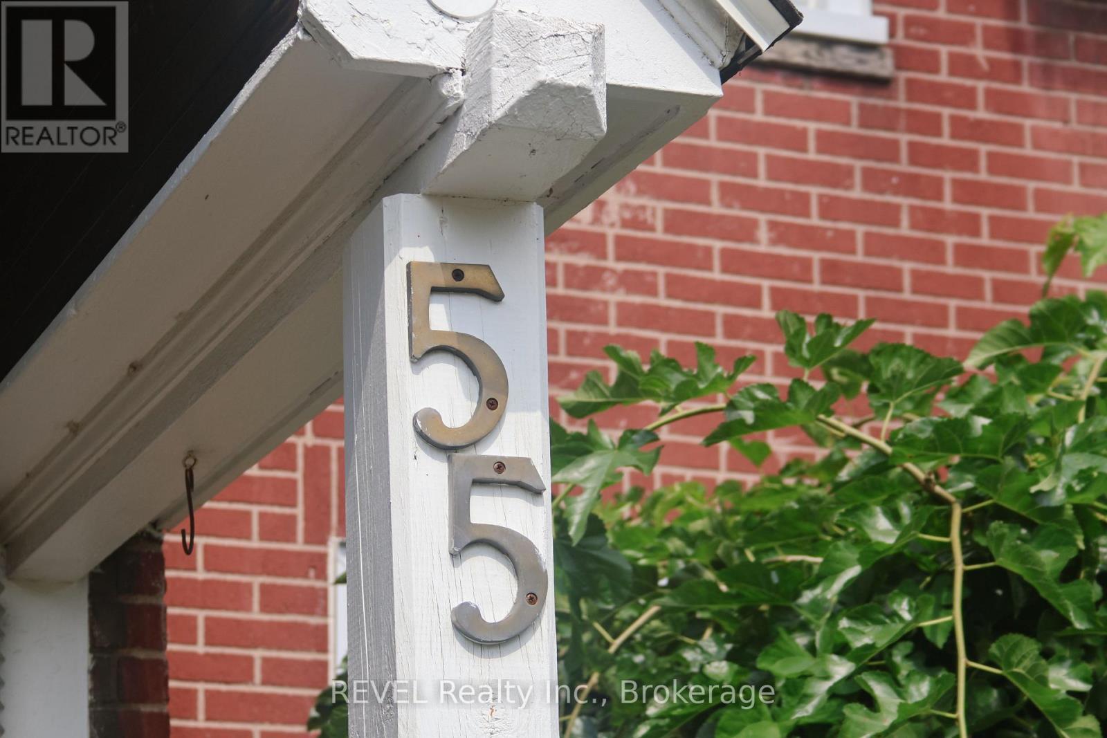 Upper - 55 Maple Street, St. Catharines, Ontario  L2R 2A8 - Photo 2 - X13758614