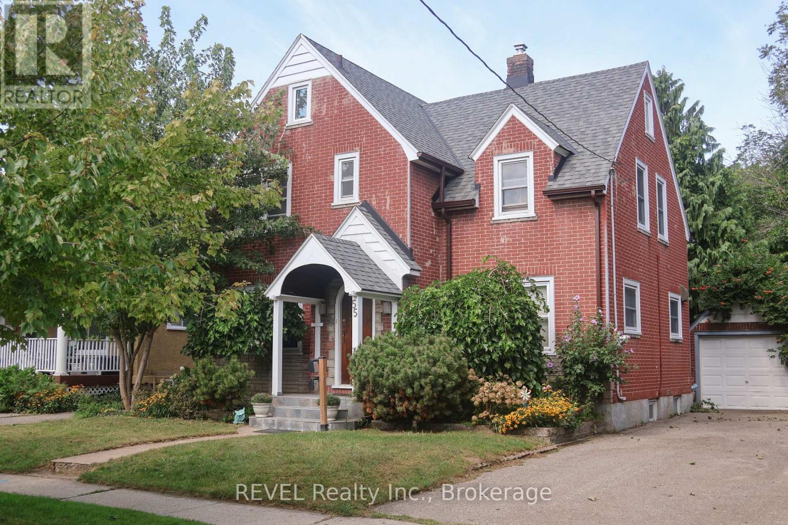 Upper - 55 Maple Street, St. Catharines, Ontario  L2R 2A8 - Photo 3 - X13758614