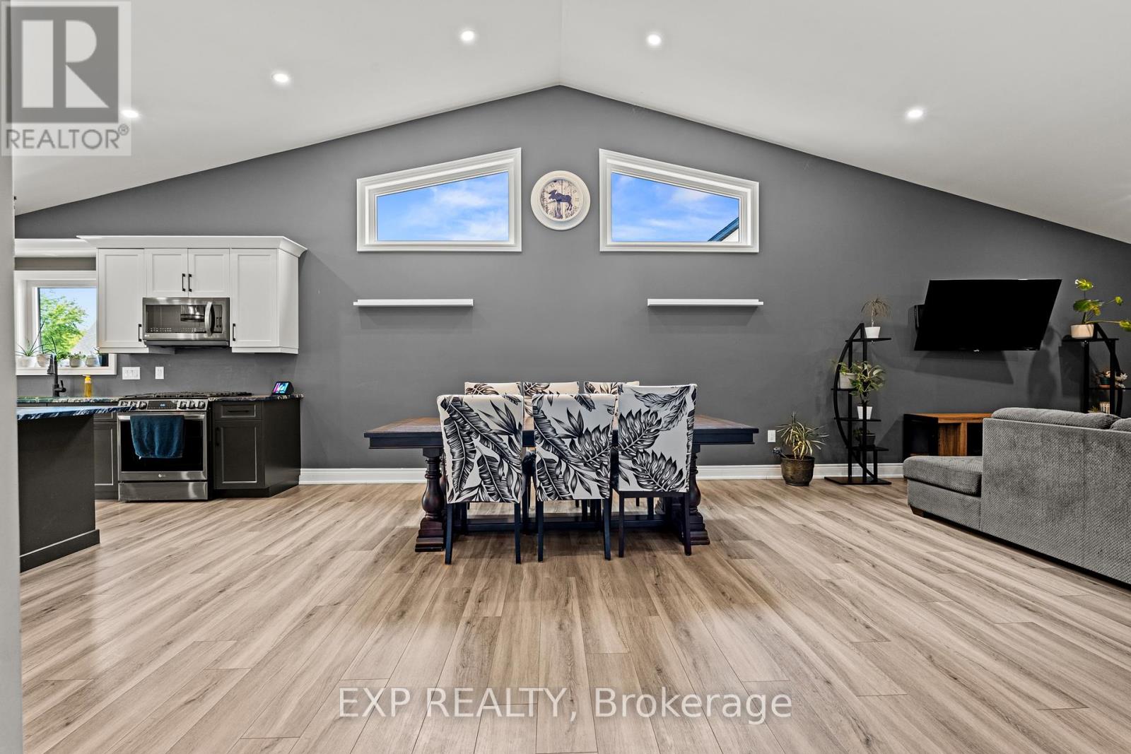 2756 Arrowsmith Court, Fort Erie, Ontario  L0S 1S0 - Photo 12 - X13759452
