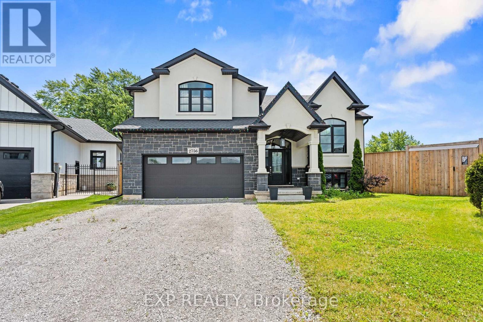2756 Arrowsmith Court, Fort Erie, Ontario  L0S 1S0 - Photo 3 - X13759452